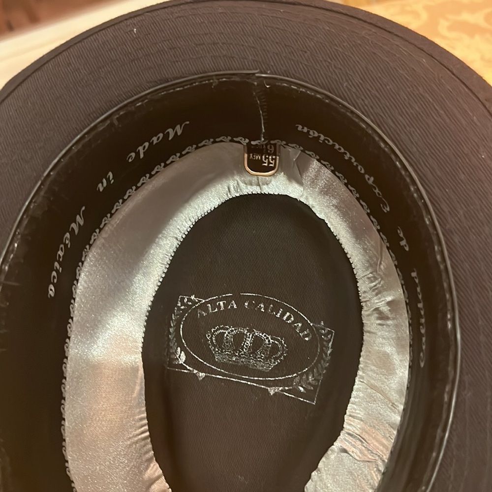 Gorgeous hat! Used once for a flamenco festival! 🔥👏😍🥰 super super stylish - Picture 6 of 9